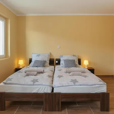 Gorgeous In Kastel Stari With Wifi Apartment *