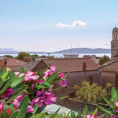 Gorgeous In Kastel Stari With Wifi Apartment Kastela