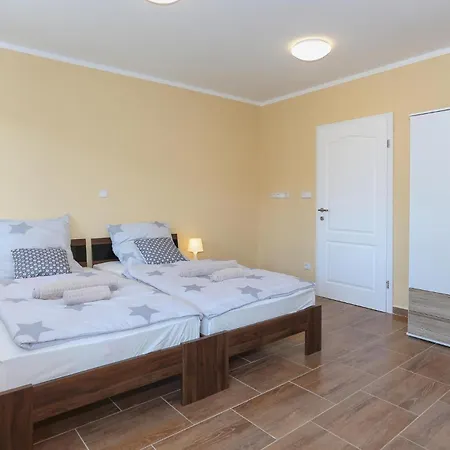 Gorgeous In Kastel Stari With Wifi Apartment